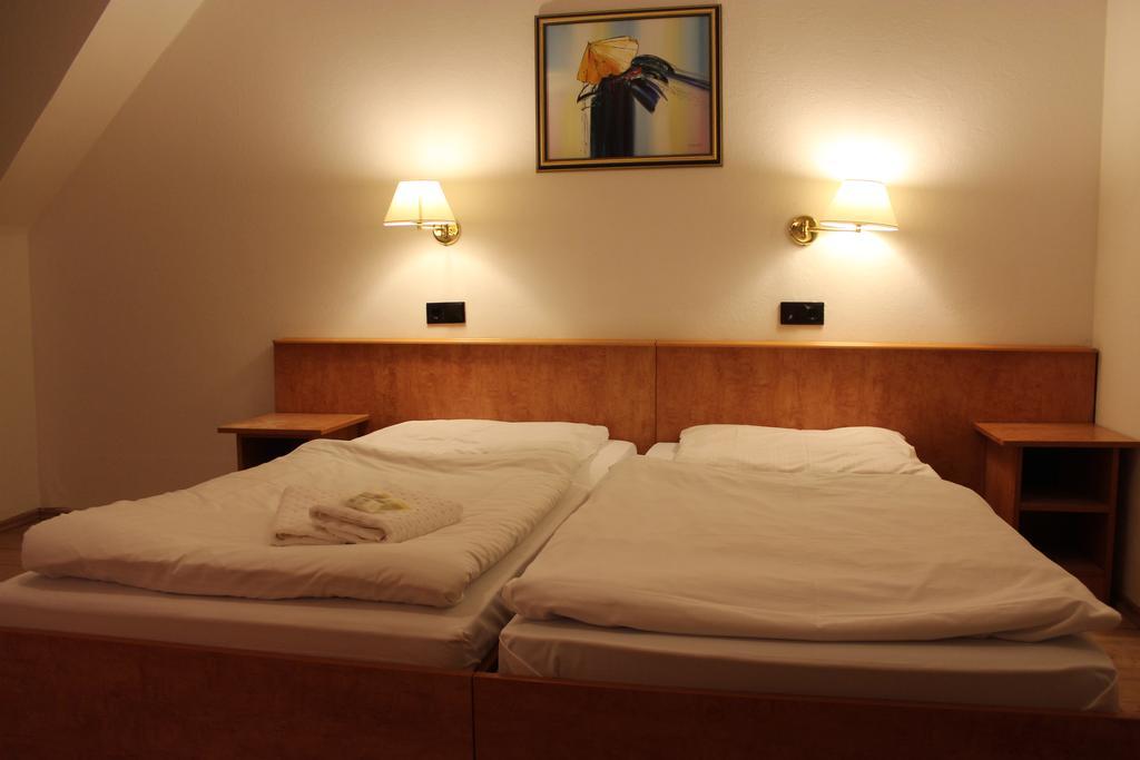 Hotel Gaya Bad Soden am Taunus Quarto foto
